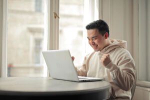 man at computer adding alt text successfully