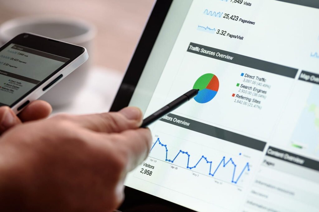 A person monitoring the SEO traffic
