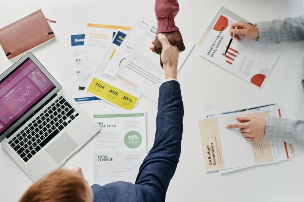 hand shakes for a good web design