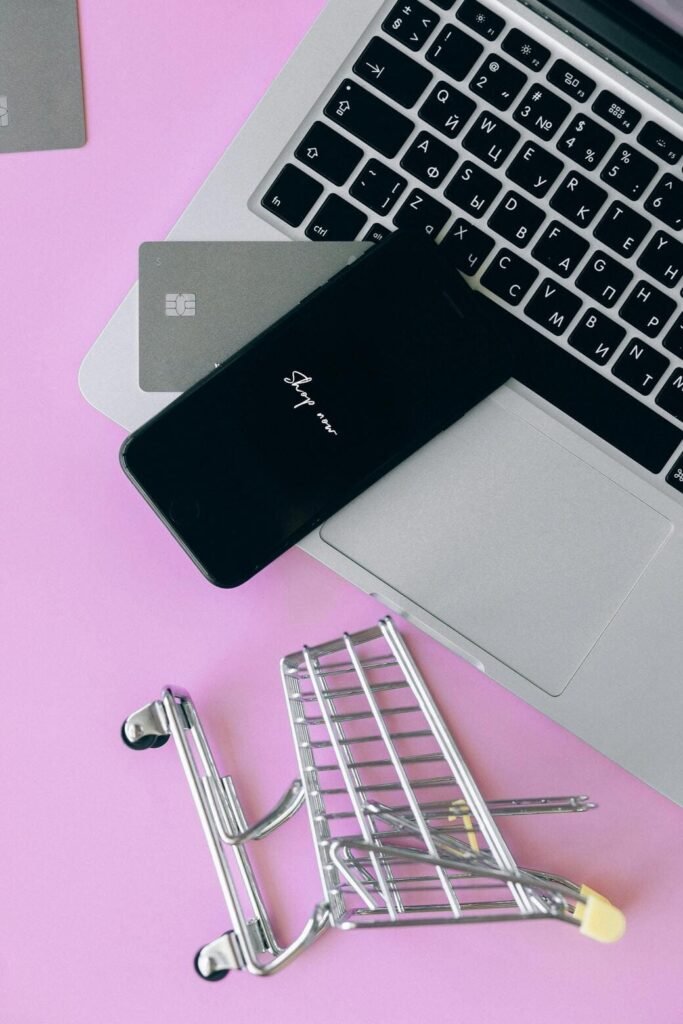 ecommerce seo online shop on desktop and mobile