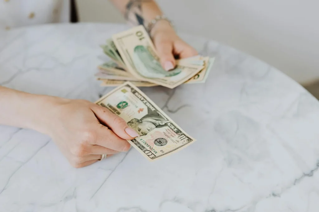 Counting money for e-commerce SEO cost