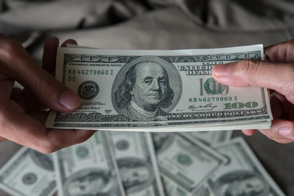 Hired SEO expert receiving money for services