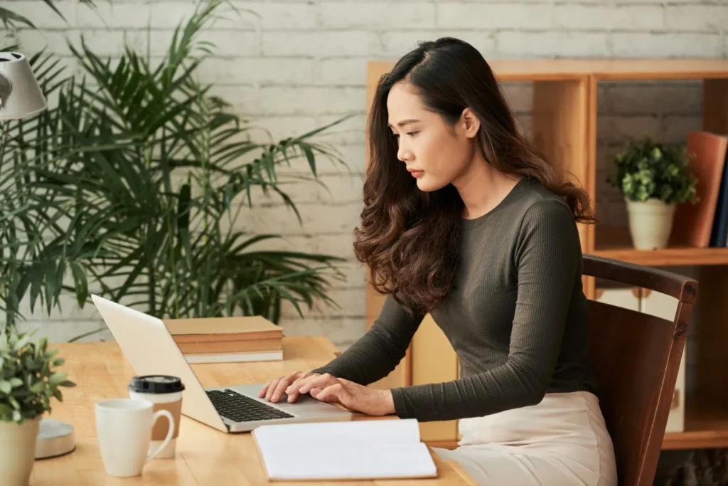SEO specialist searching for topic clusters vs keywords based on SEO 

