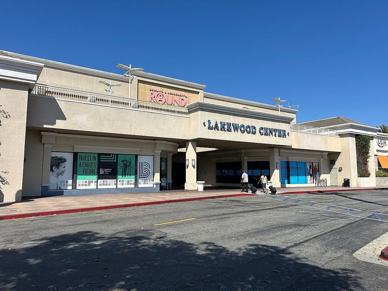 Lakewood Center shopping mall entrance in Lakewood, California